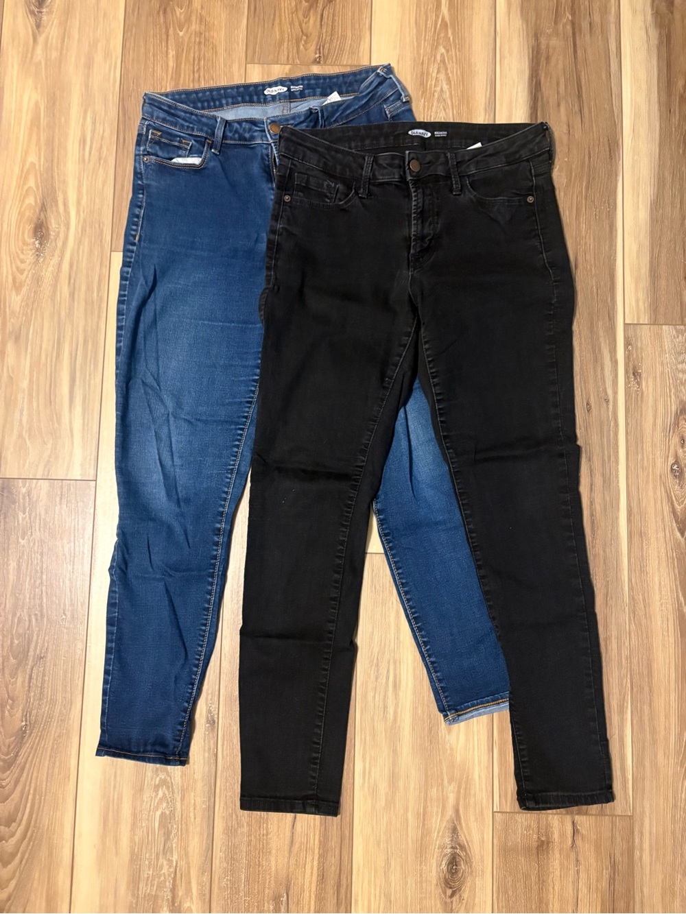 Women’s High-Rise Skinny Jeans - Black